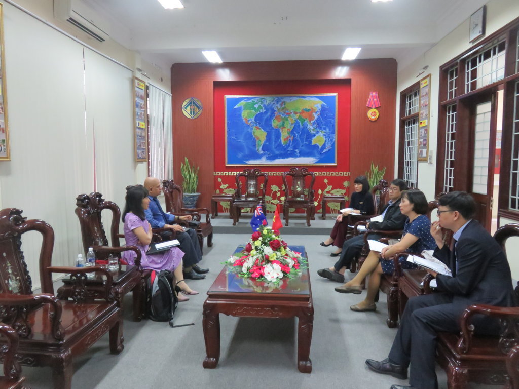 representatives-of-deakin-university-australia-paid-a-working-visit-to-university-of-foreign-languages-hue-university