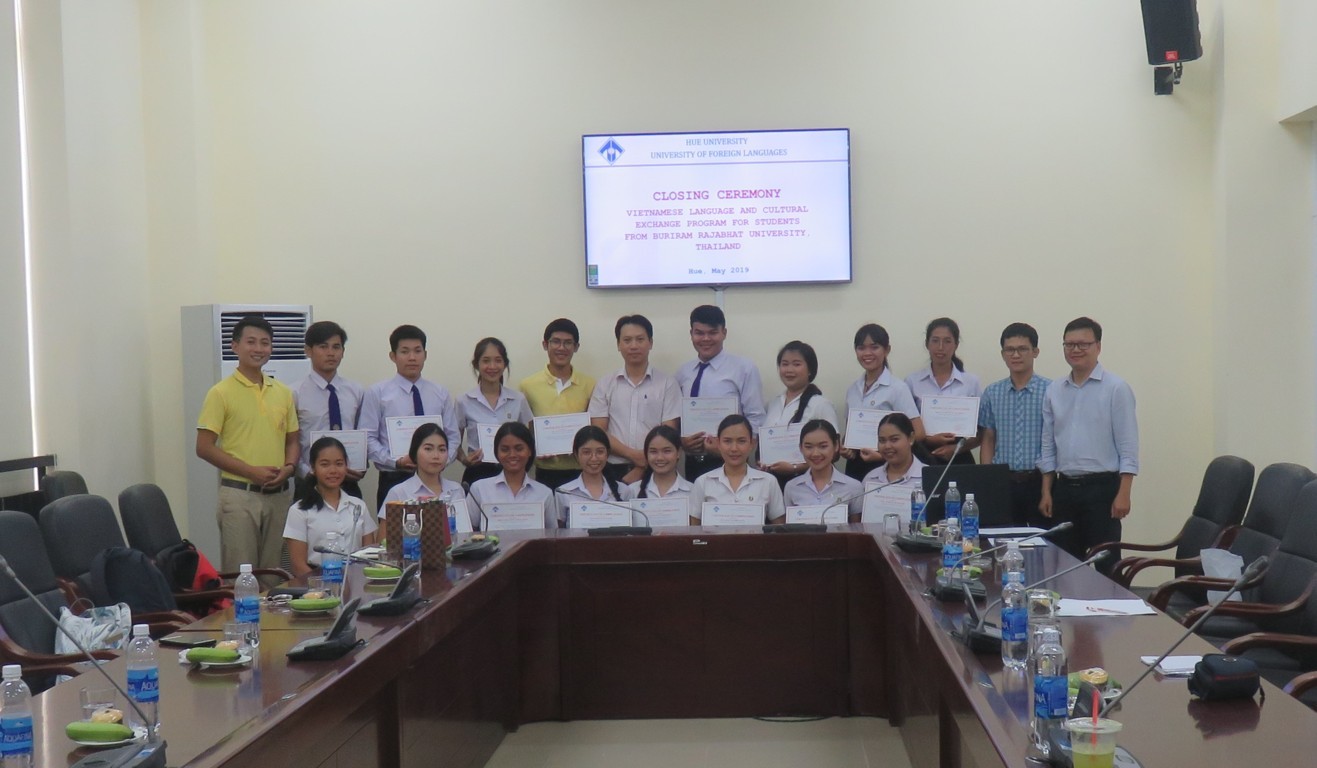 closing-ceremony-of-vietnamese-language-and-cultural-exchange-program-for-students-of-buriram-rajabhat-university-thailand
