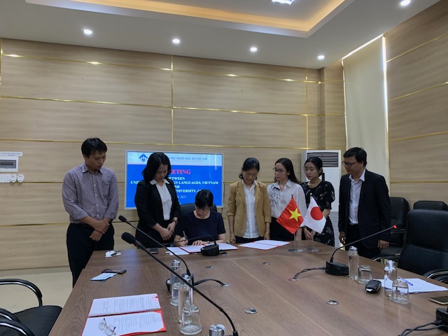 mou-signing-ceremony-with-the-japan-womens-university