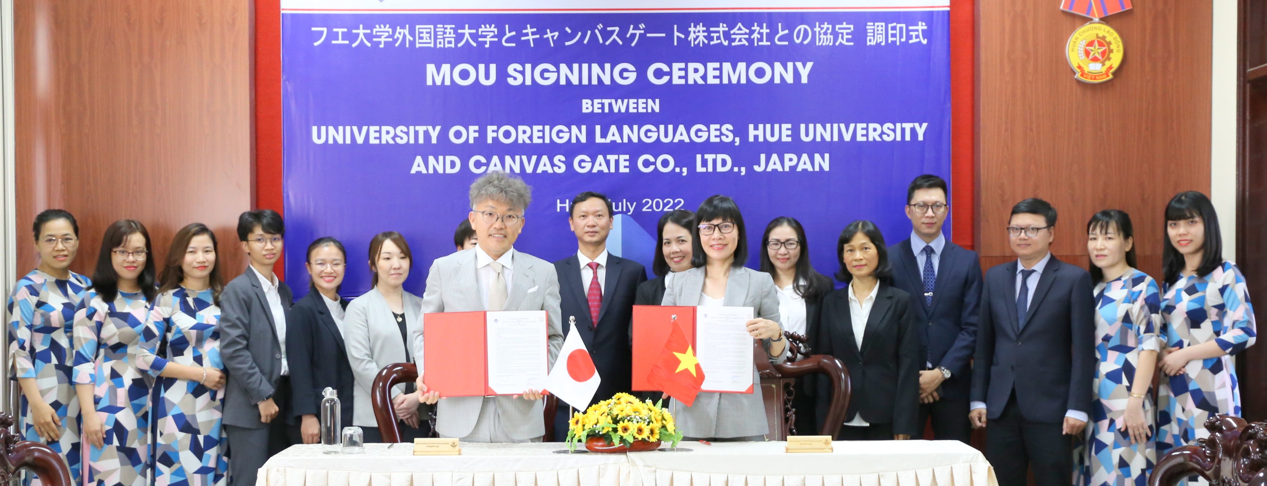 MoU Signing Ceremony between HUFLIS and Canvas Gate Co., Lt., Japan