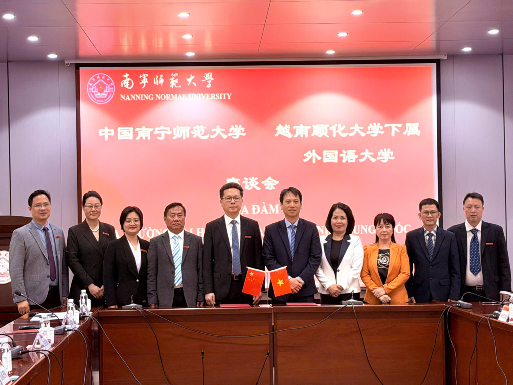 doan-cong-tac-truong-dai-hoc-ngoai-ngu-tham-va-lam-viec-tai-cac-truong-dai-hoc-tinh-quang-tay-trung-quoc